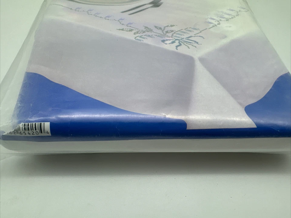 Fairway Needlecraft FLORAL VINE Tablecloth Stamped Embroidery 65420 60X80 - Image 4 of 4