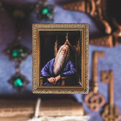 Wizarding Trunk Magical Artifacts Box Albus Dumbledore Sleeping Portrait Pin NIP