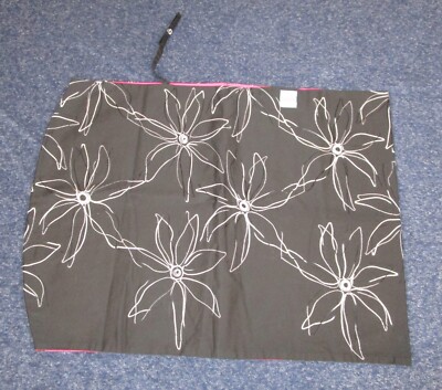 (Z'Fina) NWOT Baby Sling Carrier Black with Embroidery & Hot Pink