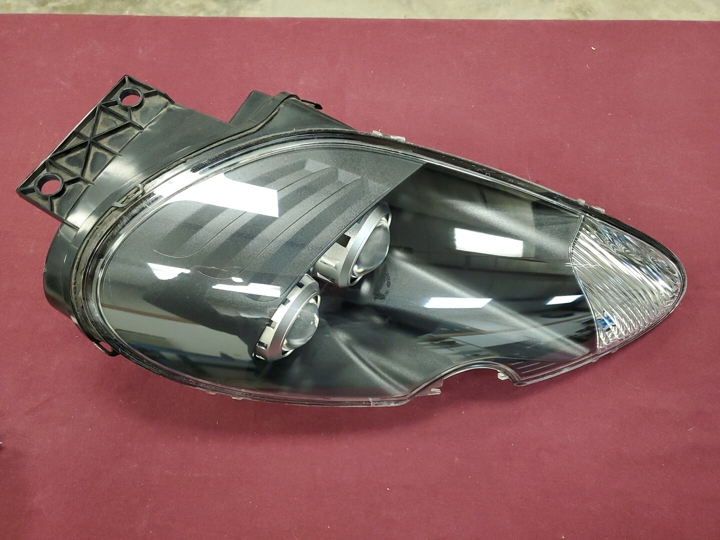 ASTON MARTIN HEADLIGHT RIGHT SIDE 2004 to 2012 Part # 4G43-13W029-CA OEM USED