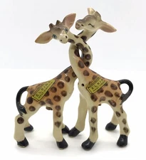 Vintage Giraffe Elkins W Virginia Souvenir Salt & Pepper Shakers Artmark