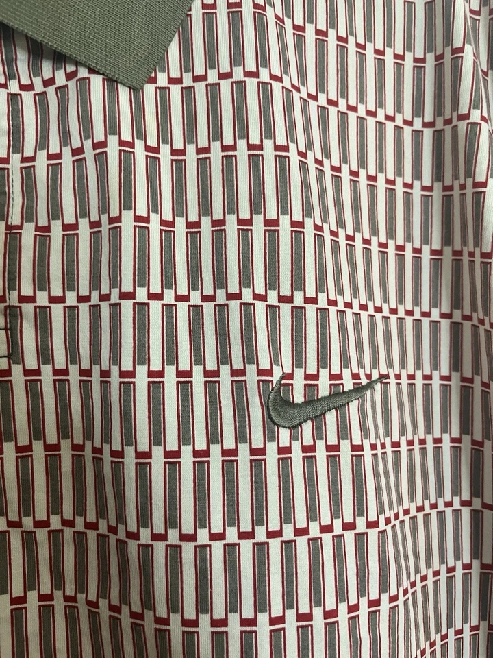 Polo de golf vintage Nike Golf Tiger Woods. Logo Yin Yang. XXL Foto 2 de 4