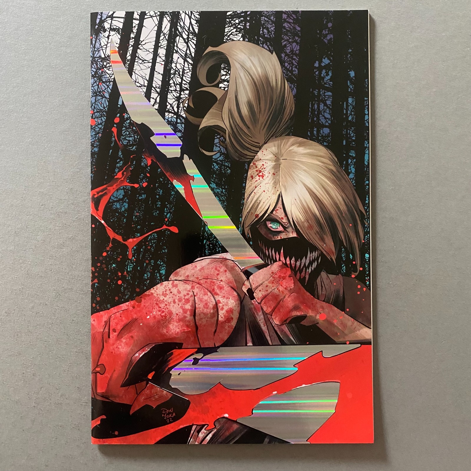 SOMETHING IS KILLING THE CHILDREN 27 DAN MORA HOLOFOIL VAR (2022, BOOM! STUDIOS)