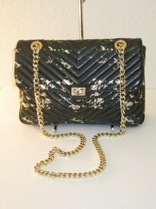 steve madden black bag with gold chain