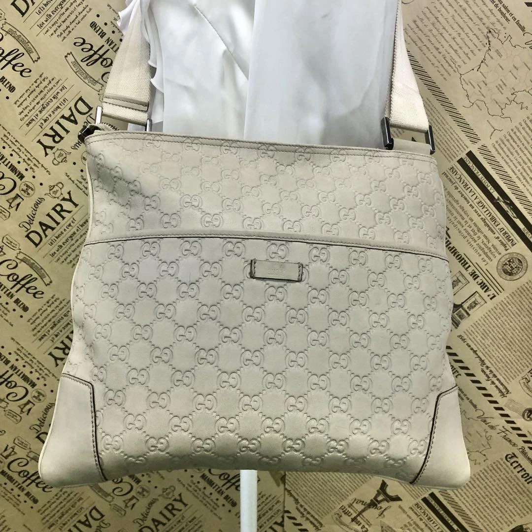 Sac bandoulière Gucci cuir sacoche blanc GG Shima cuir FK261
