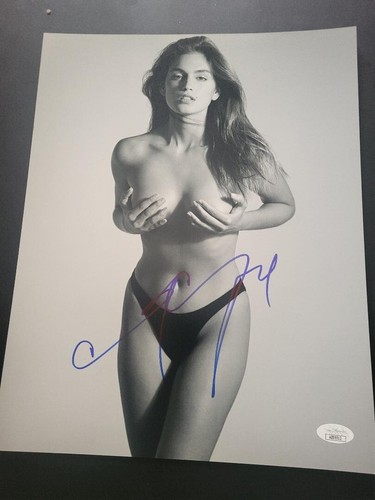 CINDY CRAWFORD SIGNED SEXY 11X14 PHOTO W/EXACT PROOF JSA AUTHENTICATED B