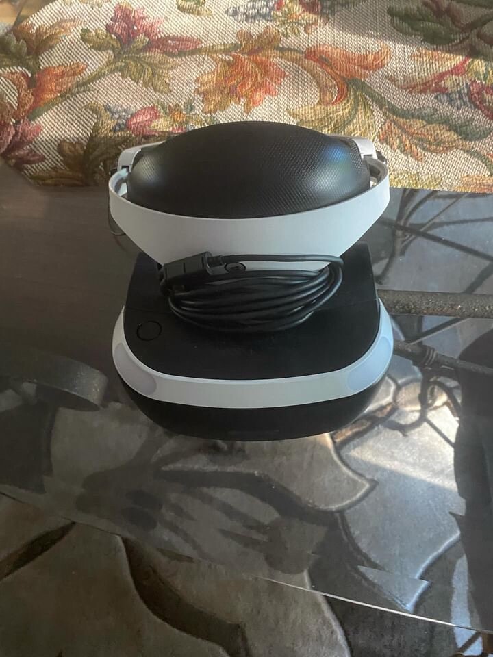 Playstation VR Headset & Accessories-image