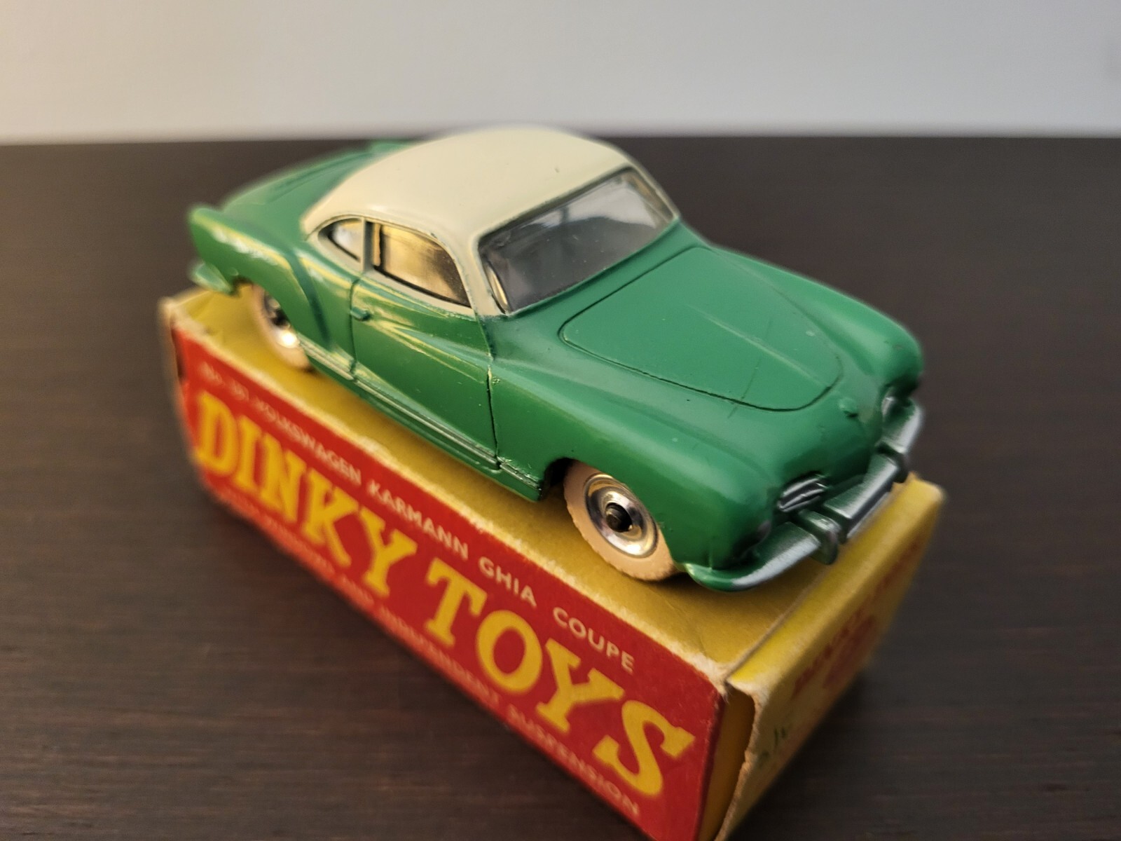 Dinky 187, Volkswagen Karmann Ghia Coupe - Free Price Guide