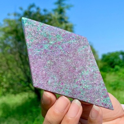 118G Natural Blue Sapphire And Ruby Rhomb Fluorescence Effect Reiki Healing