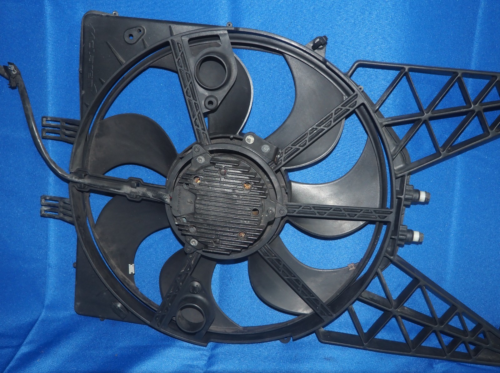 2011-2017 McLaren MP4-12C & 650S Engine Cooling Radiator Fan Tested! 11L0280CP02