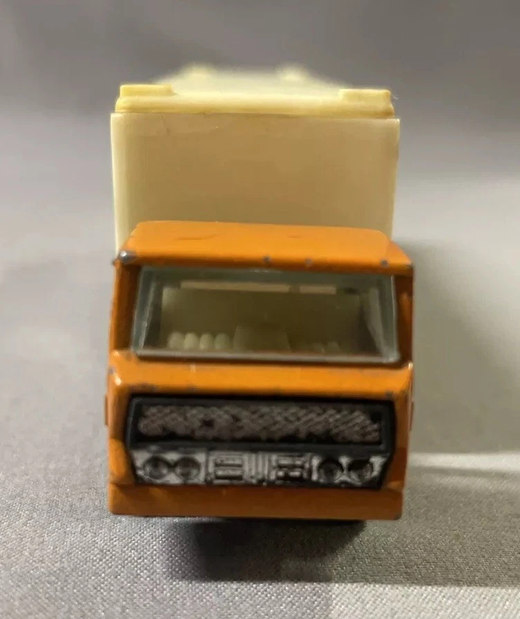 De colección YATMING Naranja Cabover Semi Trk & "Interstate System" Trlr, escala HO Foto 4 de 4