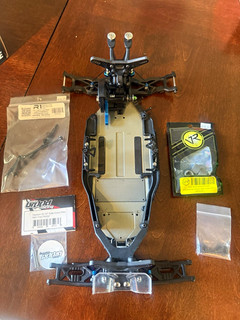 Team Associated B7 parts car with lots of R1 wurks upgrades and custom body