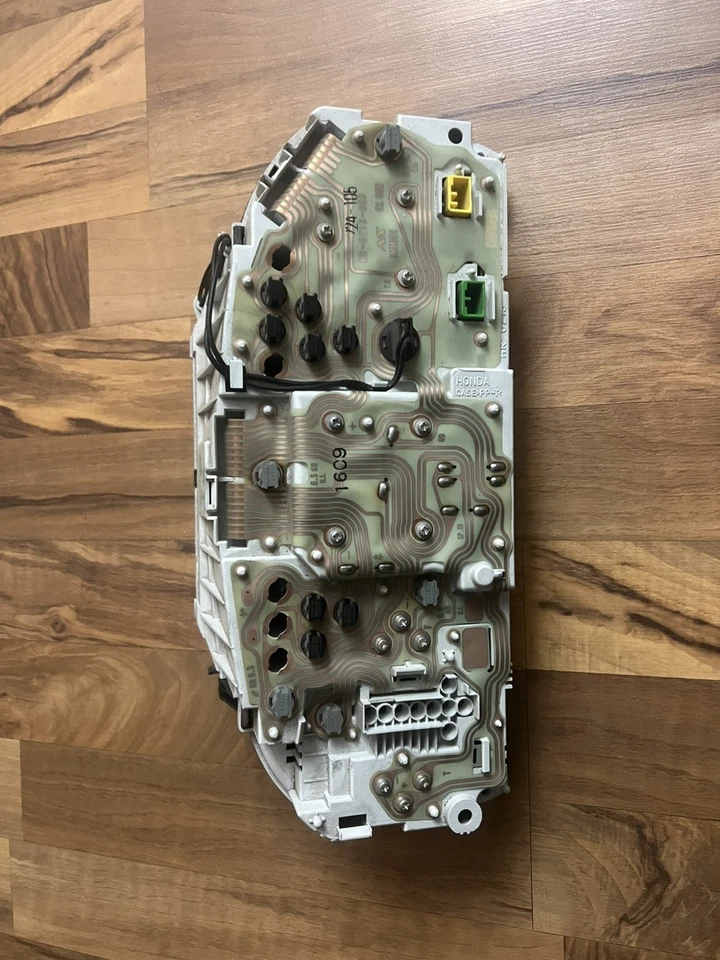 Cuadro de instrumentos Honda CRV 97-01 transmisión manual 92.970 k millas Foto 2 de 2