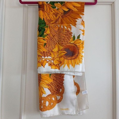 シャネル スカーフ ファッション 宝石 オレンジ 0512-S6049h CHANEL Sunflower pattern Silk Scarf Orange Yellow White Green