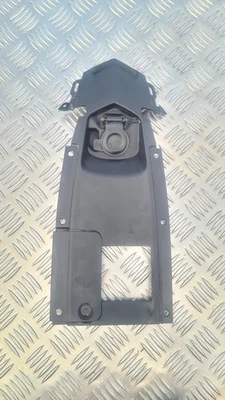 Garniture de panneau de carénage arrière sous plateau Yamaha MT-09 SP 2018 - Photo 1/2