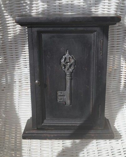 Armadio chiave legno vintage 2003 Market Bazaar 12,5"X9,5"X3,5" Primitivo/Rustico India - Foto 15 di 15
