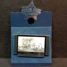 Universal Studios Pin Black & White Mansion G