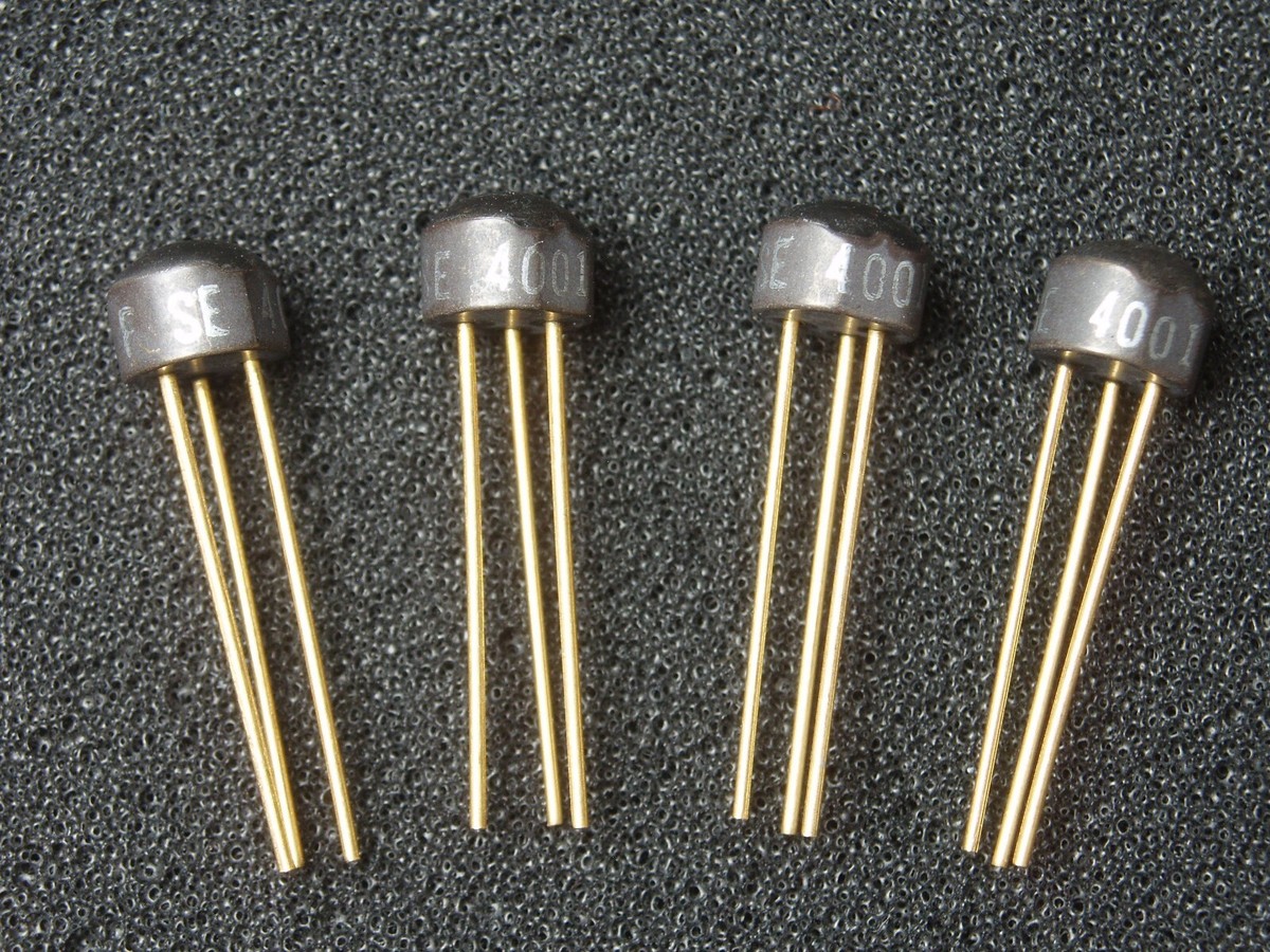 Qty 4: Rare Fairchild Transistors SE4001 (2N5133 Copy) Fuzz