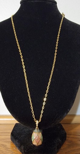 VIntage 1980s Avon Fabergé-style enamel egg pendant necklace 18"