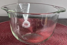 VINTAGE PYREX ENGLAND CLEAR GLASS TEARDROP MEASURING BOWL LITERS/PINTS
