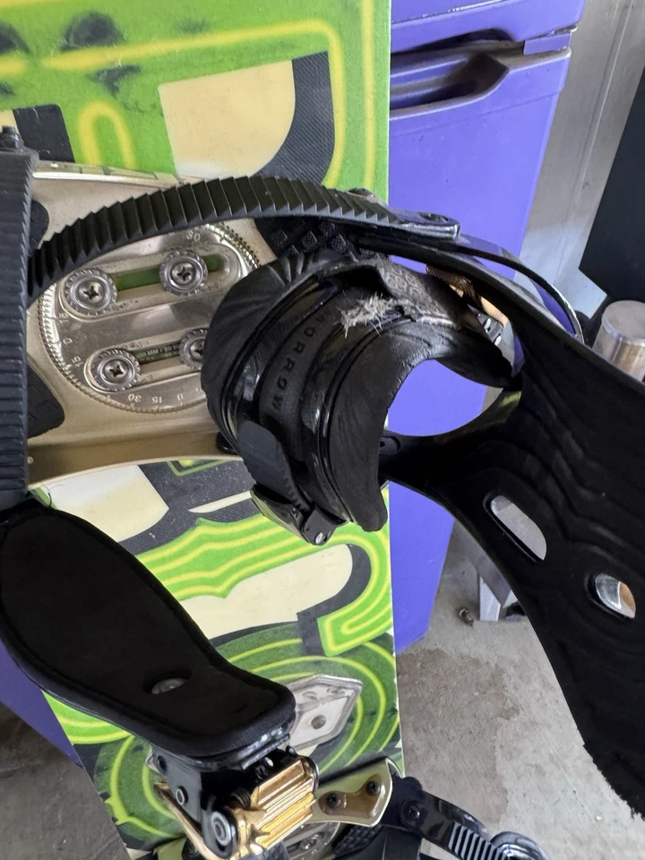 Forum The Recon Chillydog 149 厘米滑雪板带挑战者绑定完整!!! — 第 4/4 张图片