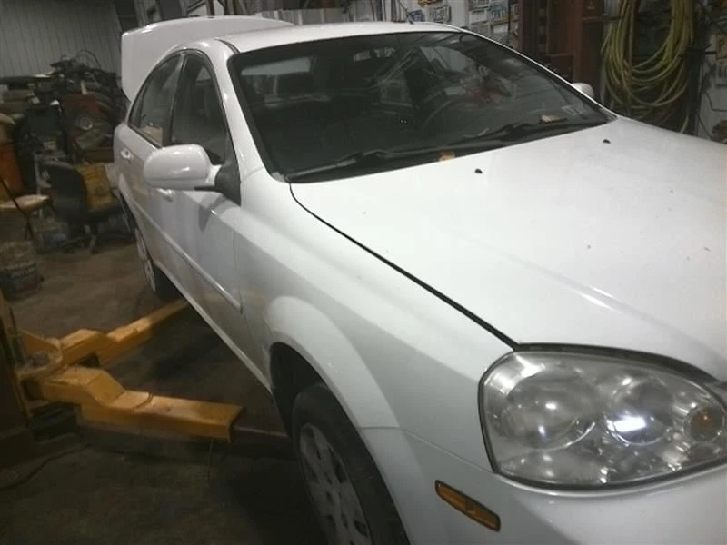 Windshield Glass Sedan Fits 04-08 FORENZA 114300 Foto 3 de 4