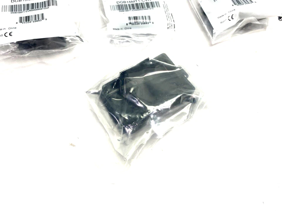 L-Com DGB15MT1-CVR Termination Connector Cover Black LOT OF 7 - Image 3 of 4