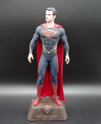 Superman Man of Steel Sammlerfigur von Muckle Mannequins I Studio Oxmox I 32cm