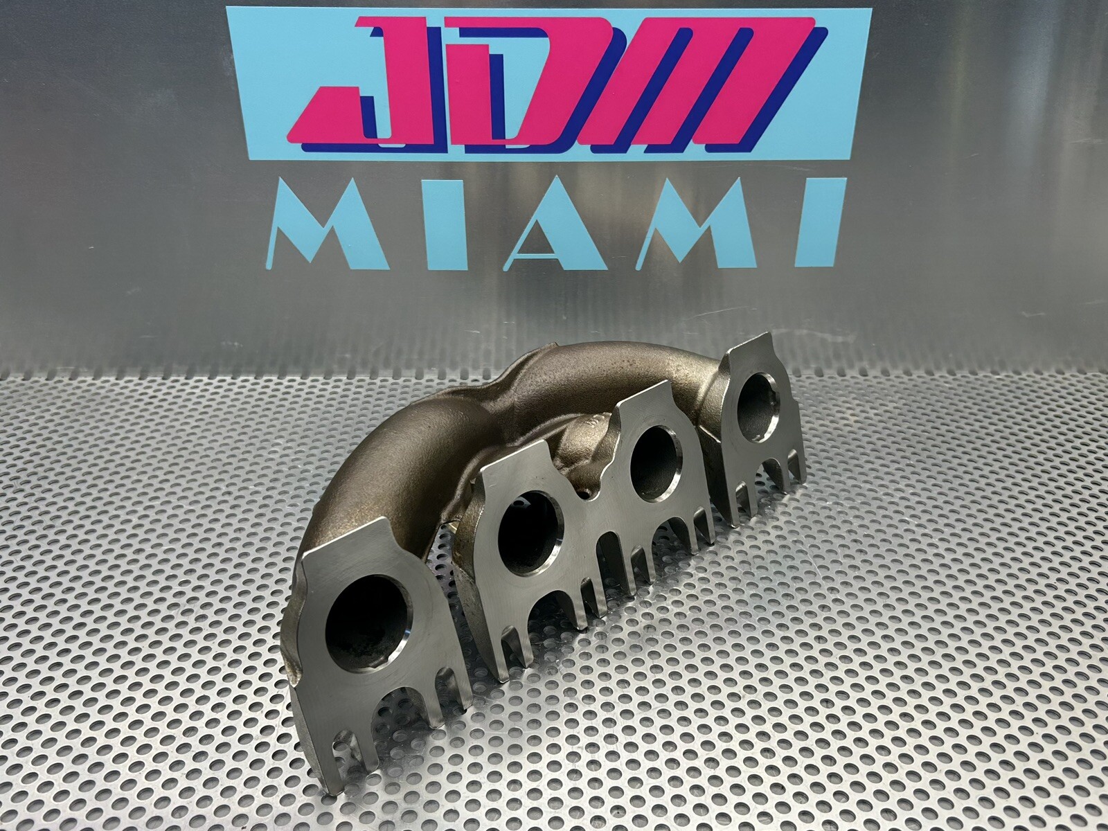 Mercedes Benz AMG V8 4.0L M177 EXHAUST MANIFOLD Aston Martin Vantage A1771421700