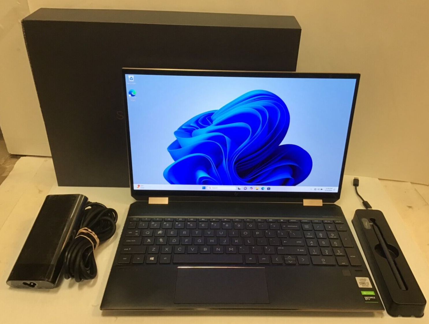 HP Spectre x360 15-eb0053dx 15.6 HP Spectre x360 15-eb0053dx 15.6