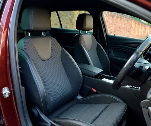 ✯ 2017 VAUXHALL INSIGNIA 2.0 TURBO D SRI VX-LINE ✯ NAV ✯ H/STEERING ✯ KEYLESS ✯ - Picture 22 of 24