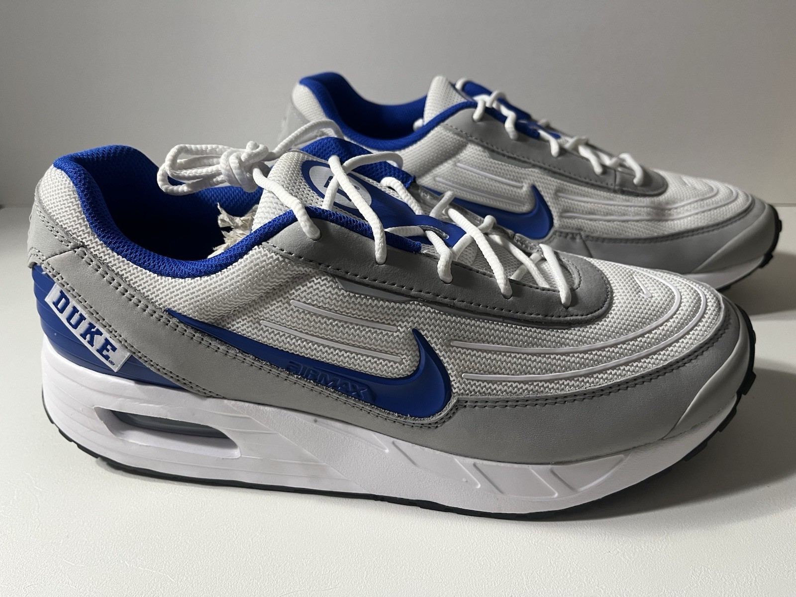 Nike College Air Max Verse x Duke Shoes IB3238-100 Size 10.5 US thumbnail 5