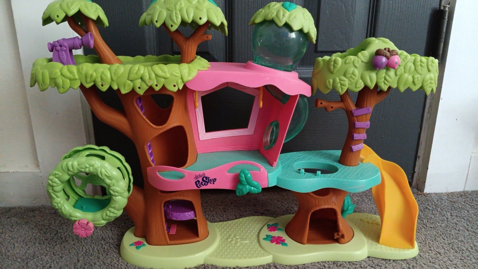 Littlest Pet Shop Magic Motion Tree House Playset by Hasbro LPS 2010 Edition