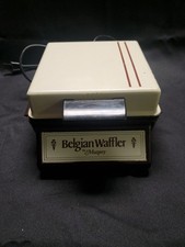 Vintage Belgisches Waffeleisen von Munsey 6 Zoll Quadratisch Waffeleisen