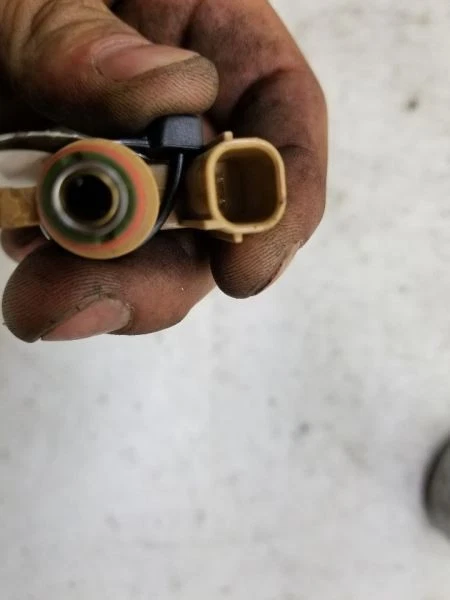 08-21 TOYOTA TUNDRA 5,7 L INYECTOR DE COMBUSTIBLE Foto 2 de 4