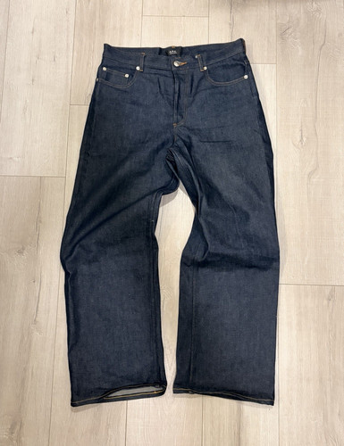 A.P.C. Aaron 90s fit wide leg loose jean. 31x29