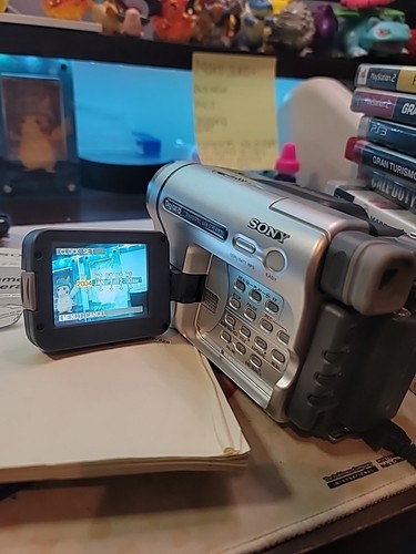 Sony DCR-TRV260 20x Optical Zoom Digital Camcorder - Silver WORKING!! - Picture 3 of 6