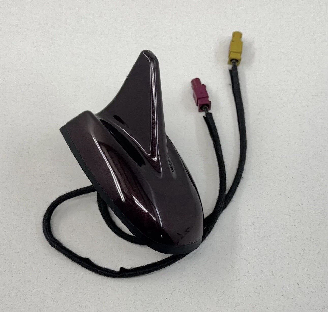 2014-2024 Maserati Ghibli Roof Shark Fin Antenna Receiver 670080308 OEM