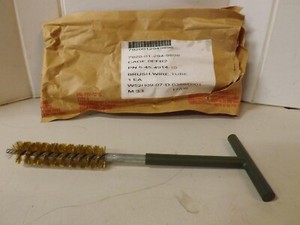 Military Wire Tube Brush PN. 5-45-4910-10 NSN:  7920-01-294-9898