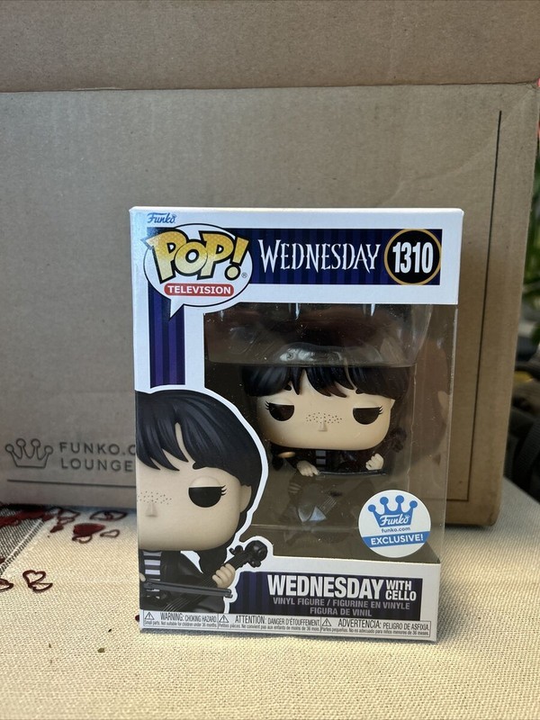 Funko POP! Television Wednesday Exclusive Vinyl Figure (1310)