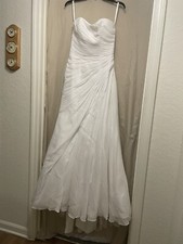 David  s Bridal Crinkle Chiffon Wedding Dress with Draping size 6 - White/V3540