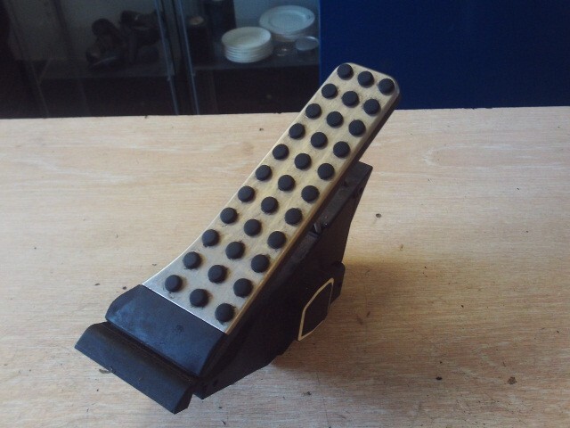 Picture 1 of 3