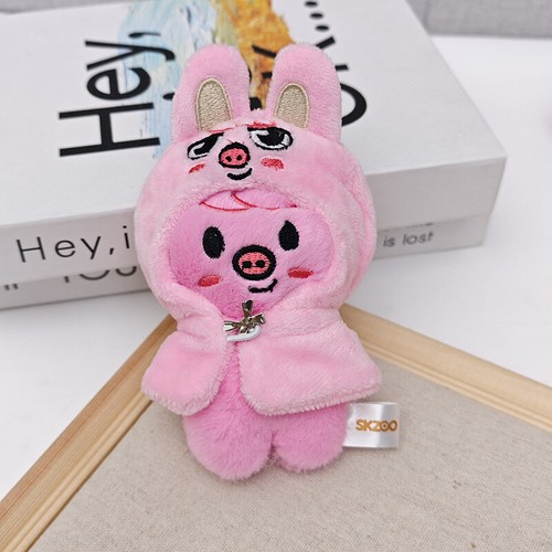 Ciondolo portachiavi bambola peluche Kpop Stray bambini 10 cm/3,94 pollici con mantello staccabile - Foto 13 di 13