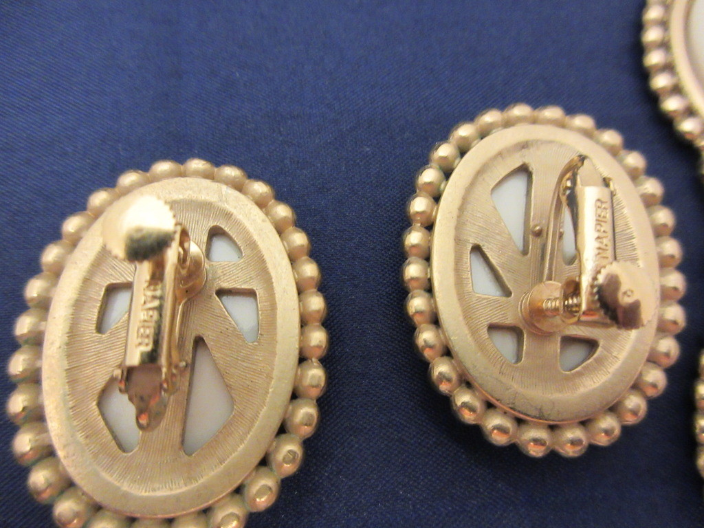 Vintage Napier Necklace Earrings Cream Ovals Chunky Lovely Designer Set