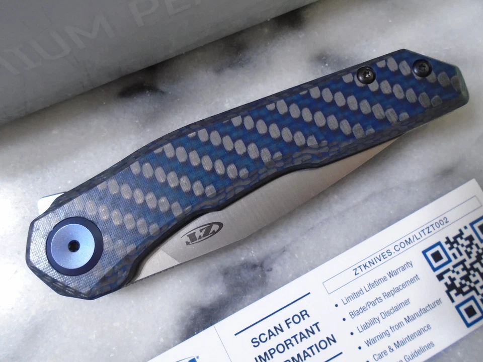 Zero Tolerance ZT OG Blue Carbon Fiber Pocket Knife Magnacut Titanium 0545BLUCF - Image 2 of 4