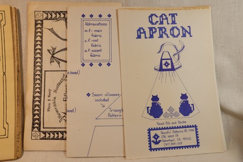 Vintage Apron Patterns sewing craft never used A Quilters Apron etc - Picture 6 of 10