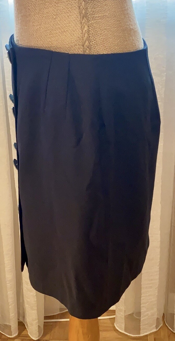 FILA BELLISSIMA MINIGONNA ECONOMICA E CHIC DI MOSCHINO DUE FILE DI BOTTONI DI MARCA LI