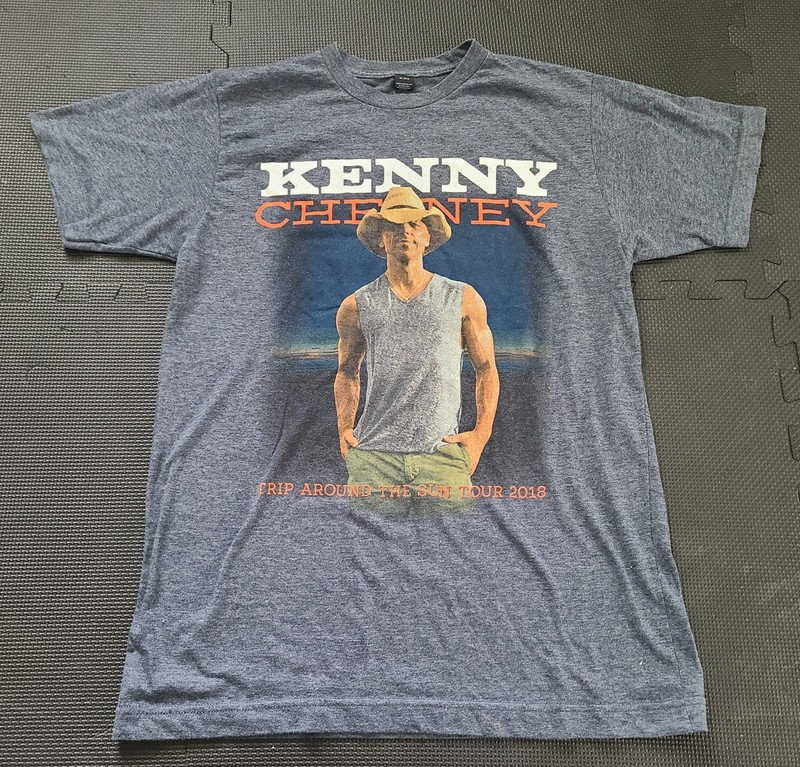 Kenny Chesney 2018 Trip Around The Sun Tour Concert T-Shirt Adult M Country