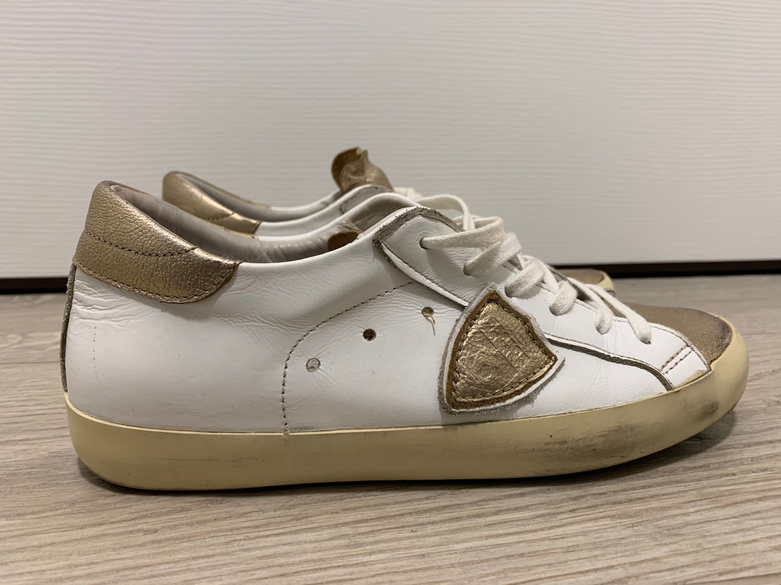 Philippe Model donna EU39 white/gold pelle scarpe basse usate