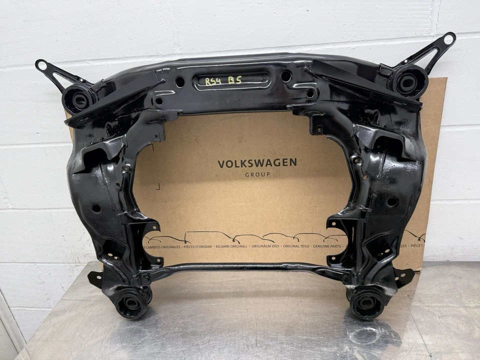 Subchasis delantero Audi RS4 B5 2.7 Bi Turbo ASJ 8D0399313BT 2001 Foto 2 de 4